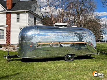 Toastworthy Airstream Bar