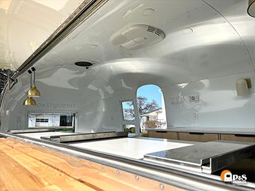 Toastworthy Airstream Bar