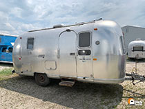 Golf bar trailer before transformation